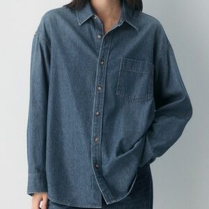 NWT Aritzia Denim Forum The 80’s Comfy Denim Shirt in Be About Dark Bleu